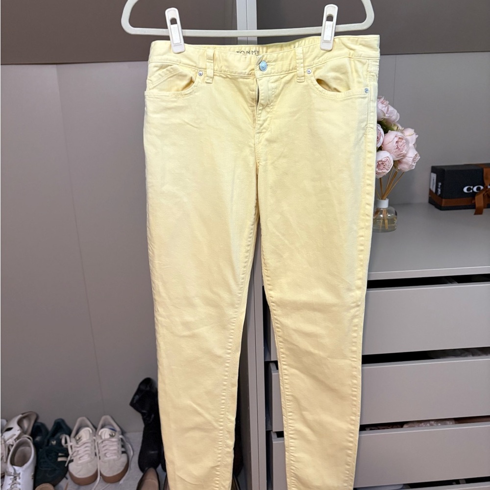 Tommy Hilfiger Butter Yellow Skinny Jeans, 10